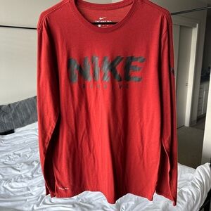 Men’s Nike long sleeve T-shirt
